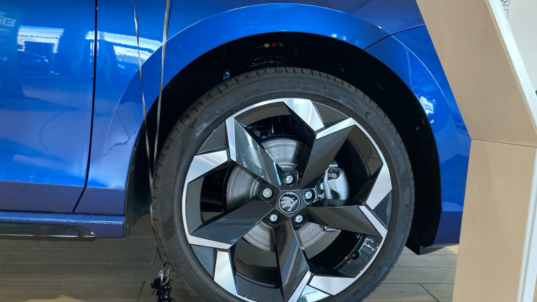 Skoda Superb 1.5 TSI e-TEC Sportline 5dr DSG Petrol Hatchback